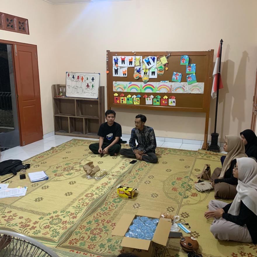 Graha Media dan Karang Taruna Anjir Laksanakan Monitoring Evaluasi Pendampingan Mitra Wacana